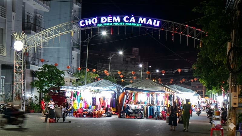 Hệ thống camera siêu nhỏ và thiết bị định vị GPS 4G giúp ghi lại bằng chứng ngoại tình sắc nét 24/7.